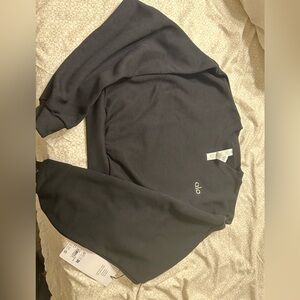 NWT Alo Cropped Accolade Black Crewneck!